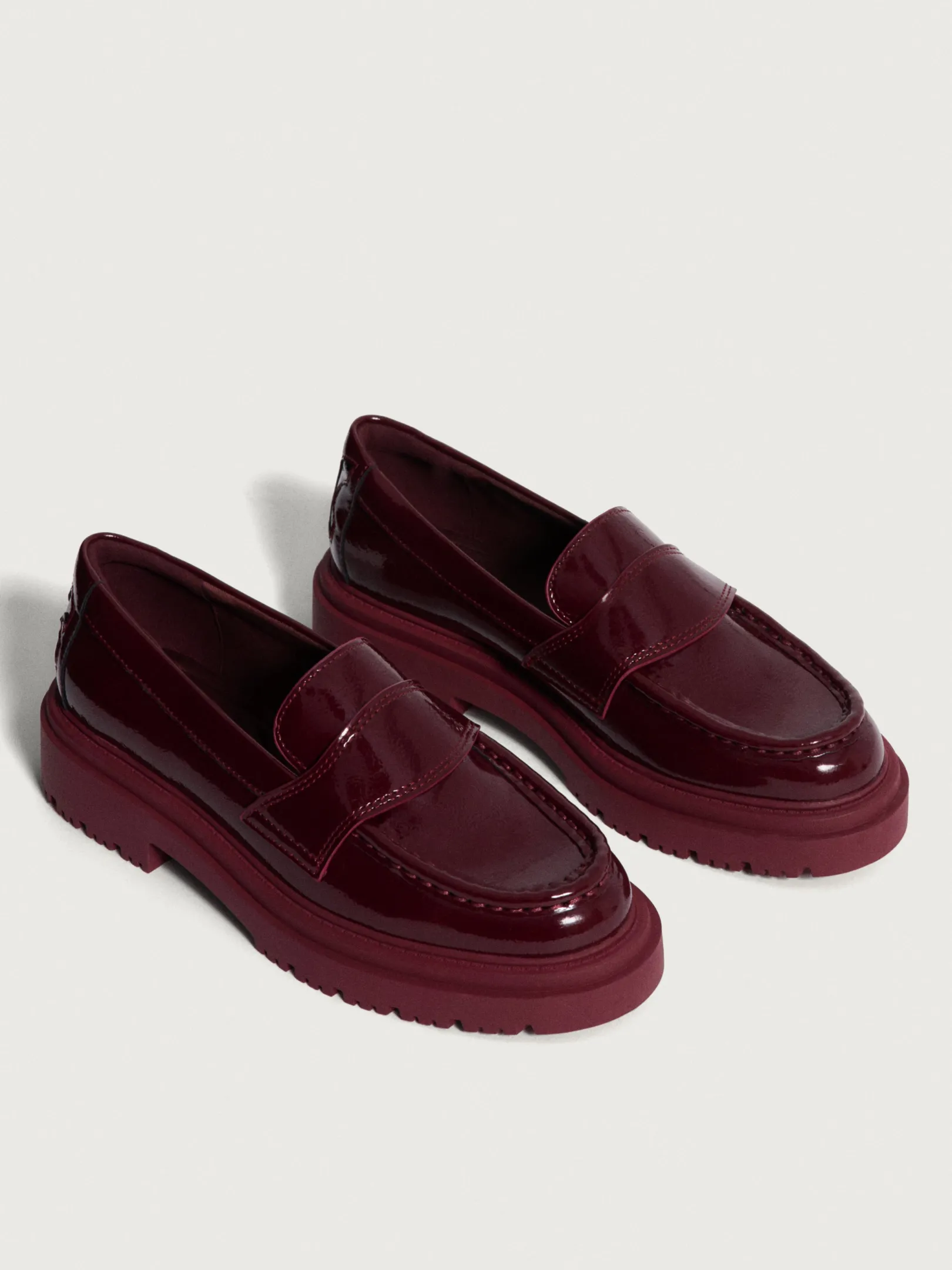mocassin_school_vin_1.webp MOCASSIN SCHOOL VIN*HOFF Outlet